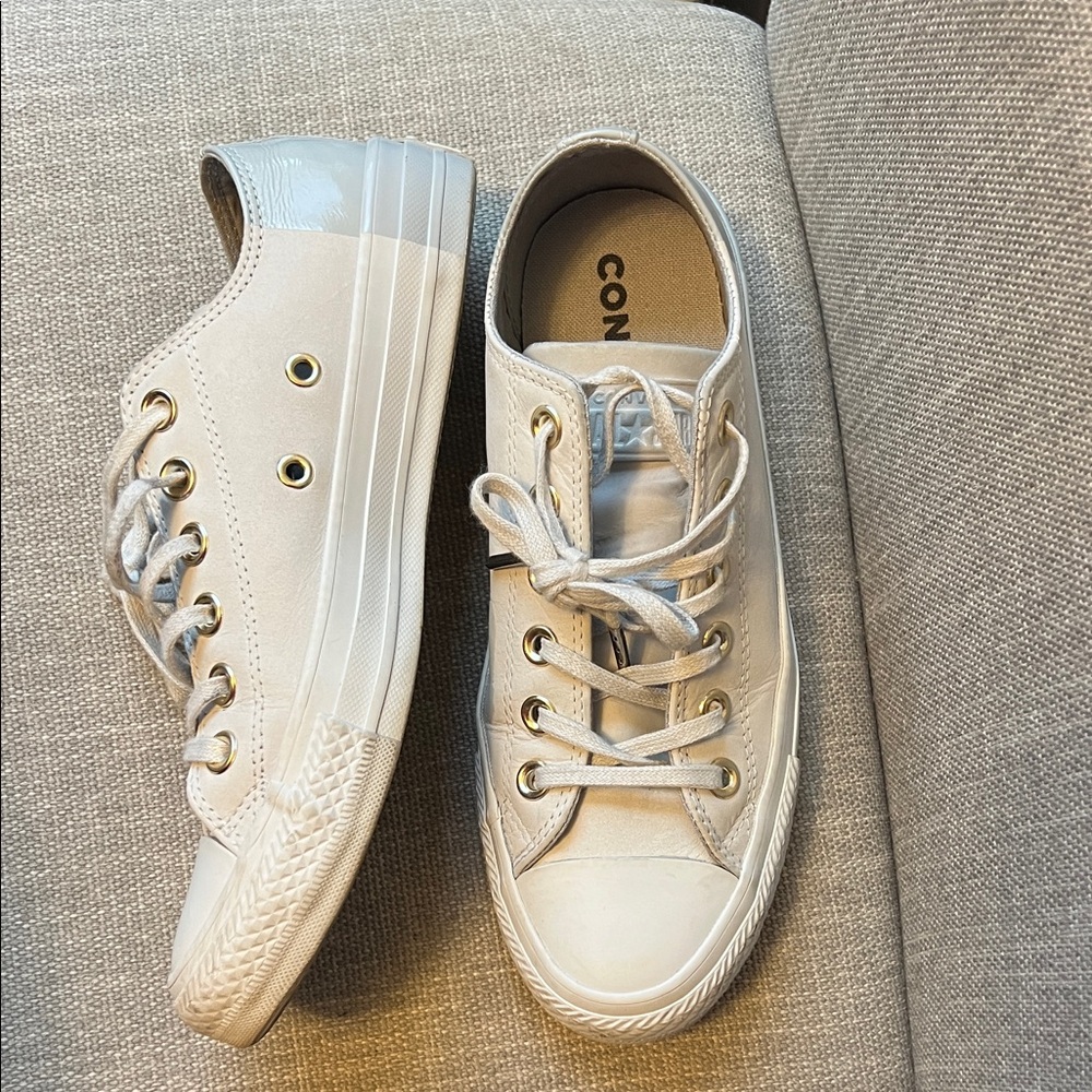 Converse Grey White Leather Sneakers Women’s 6.5 Mens 4.5